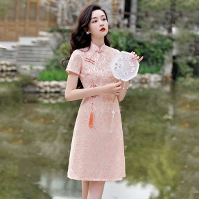Chinese wedding party  lace Qipao cheongsam chinese dress for women girls pink red and green daily cheongsam, photos shooting evening party young style dress 